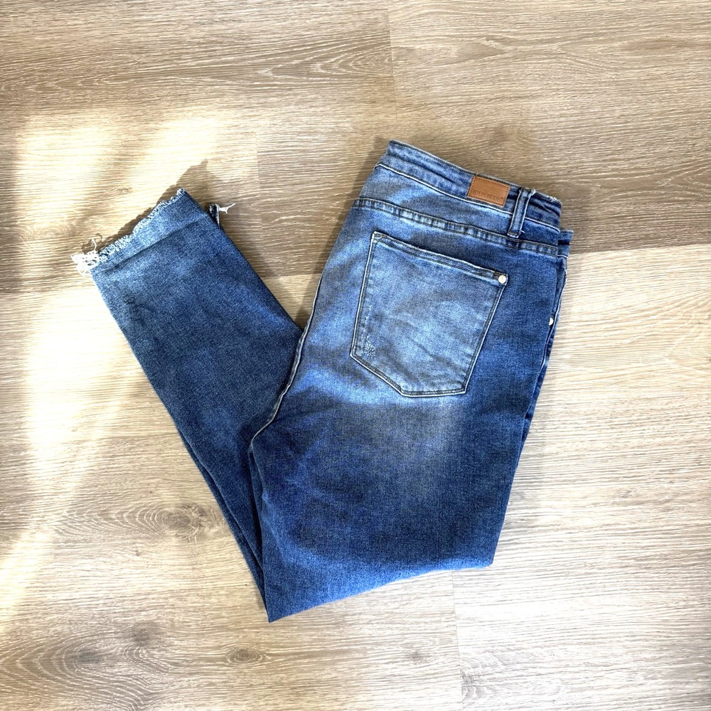 Judy Blue High Rise Skinny Fit Distressed Denim Ankle Jeans Women's Size‎ 2XL